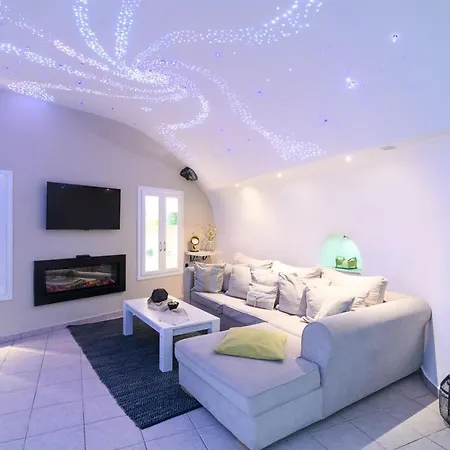 Elite Santorini 1 Bedroom Cycladic Character Private Jacuzzi Villa Fira (Santorini)