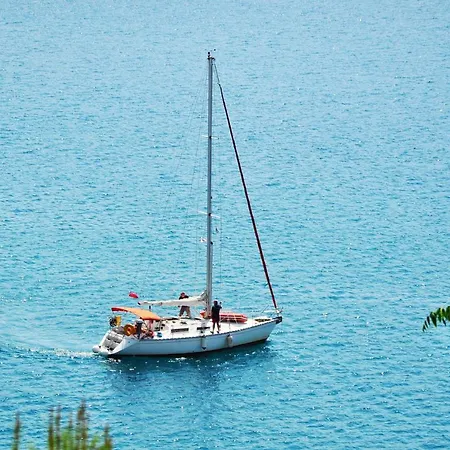 Elite Santorini 1 Bedroom Cycladic Character Private Jacuzzi סנטוריני