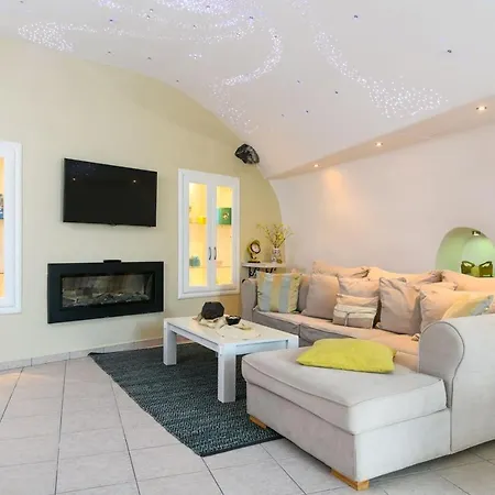 Elite Santorini 1 Bedroom Cycladic Character Private Jacuzzi * סנטוריני