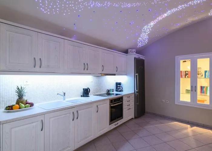 Elite Santorini 1 Bedroom Cycladic Character Private Jacuzzi Вилла *