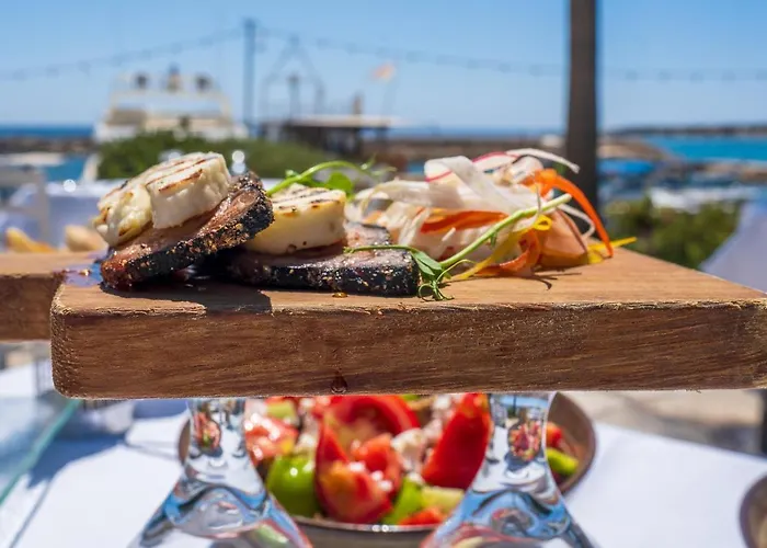 Elite Santorini 1 Bedroom Cycladic Character Private Jacuzzi Villa *