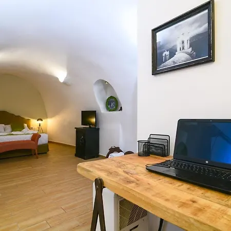 Elite Santorini 1 Bedroom Cycladic Character Private Jacuzzi Air Conditioning Fira (Santorini)