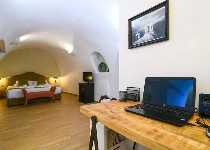 Elite Santorini 1 Bedroom Cycladic Character Private Jacuzzi Fira (Santorini)